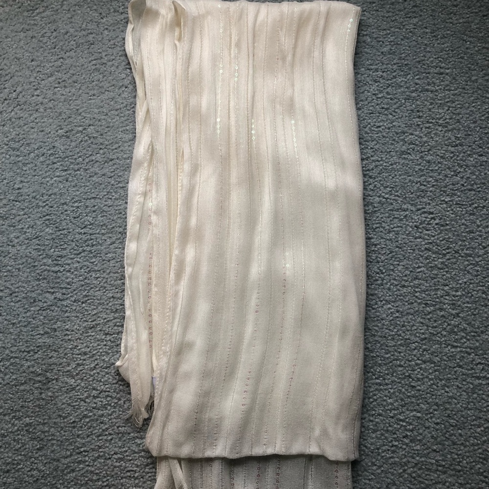 Scarf - Picture 2 of 2